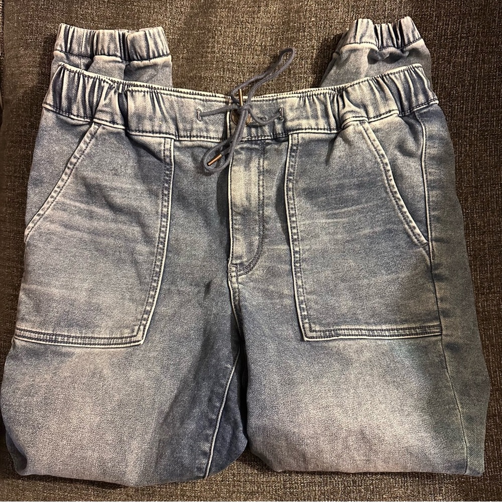 AE Comfort Level Stretch Joggers